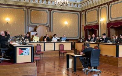 UEMAren 'Esnatu' mozioa onartu du Bergarako udalbatzak aho batez