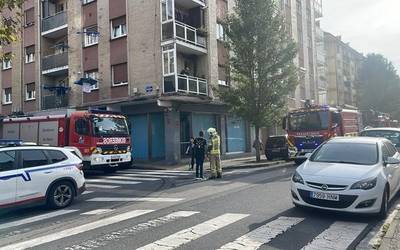 Pertsona bat artatu dute kea arnasteagatik Latiorroko etxebizitza batean egondako sutean
