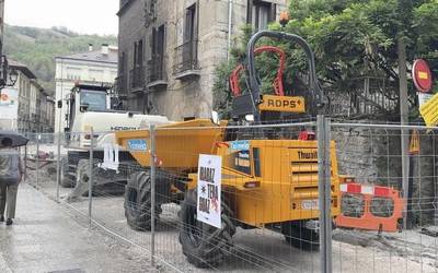 Bidekurutzeta eta Komenio kaleak ibilgailuentzako itxiko dituzte astelehenetik aurrera plazako lanengatik