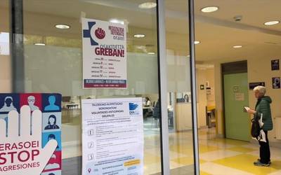Lan-baldintzak hobetzeko eskatzeko, greba egiten dabiltza gaur Osakidetzan