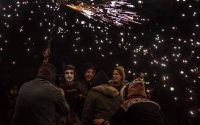 Mamuek, arimek eta deabruek hartuko dute kalea gaur Soraluzen, Gaba Baltzean